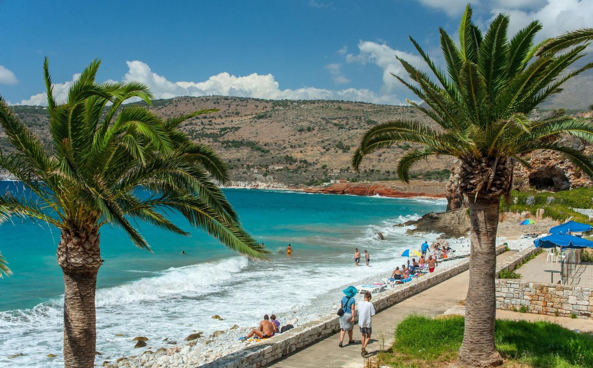 Guesthouse Toxotis Pyrgos Dirou ภายนอก รูปภาพ