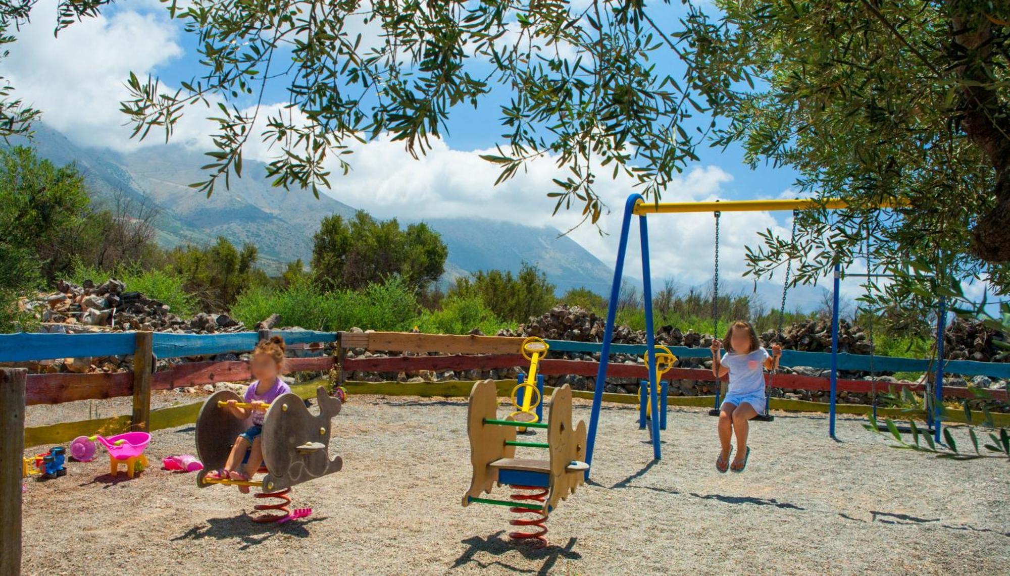 Guesthouse Toxotis Pyrgos Dirou ภายนอก รูปภาพ